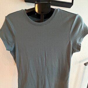 Unbound Merino Women’s Classic Crew Neck T-Shirt – 100% Merino Wool - Seaside